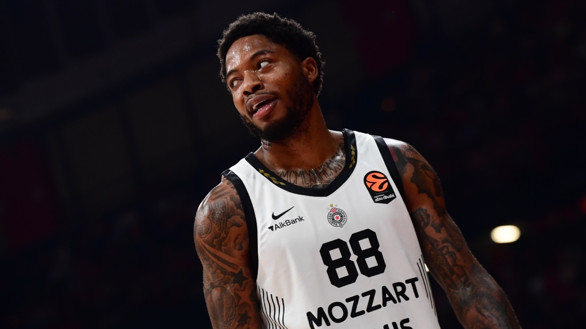 Δημοσιεύματα στη Σερβία: Συμφώνησε με Ολυμπιακό ο Τζόουνς, διατεθειμένη η ομάδα να πληρώσει την Παρτίζαν για να τελειώσει άμεσα
