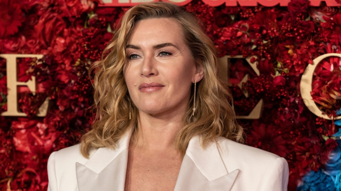 Η Κέιτ Γουίνσλετ αποκάλυψε ότι οι πρώτες της ερωτικές εμπειρίες ως έφηβη ήταν με κορίτσια