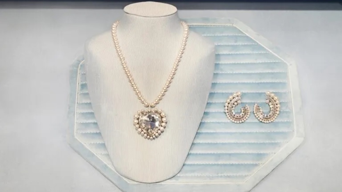 Spotlight On: Jewellery – Εννέα last-minute γιορτινά δώρα που θα χαρίσουν λάμψη
