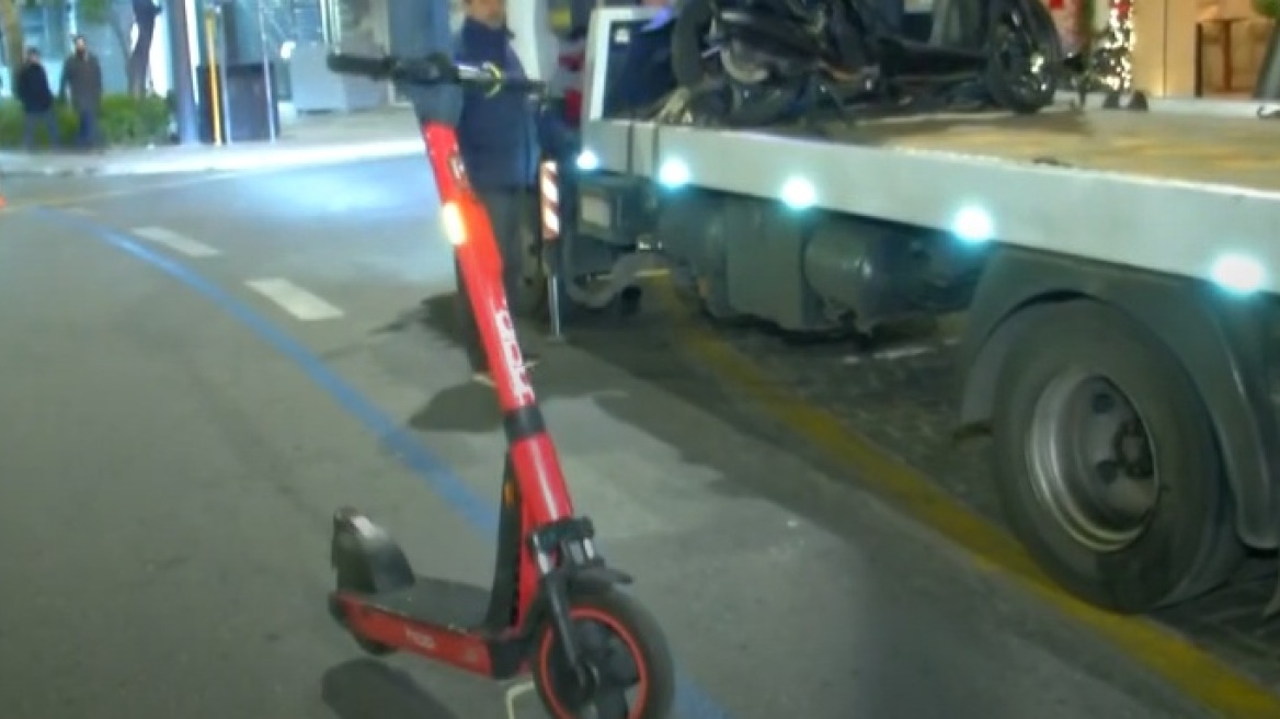 Τα αλκοτέστ στην Πανεπιστημίου έπιασαν και οδηγό σε ηλεκτρικό πατίνι: Της έβαλαν πρόστιμο 350 ευρώ, της πήραν και το δίτροχο
