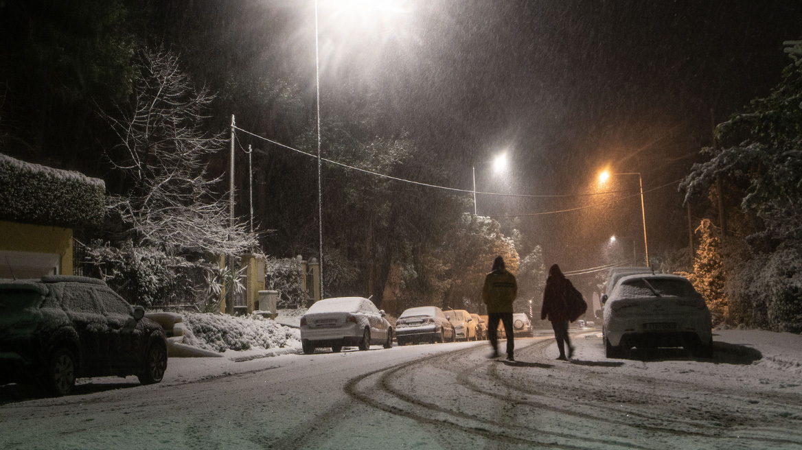 «Παράθυρο» για ρεβεγιόν με χιόνια στην Αττική, ποιες περιοχές θα επηρεαστούν σύμφωνα με τον Καλλιάνο