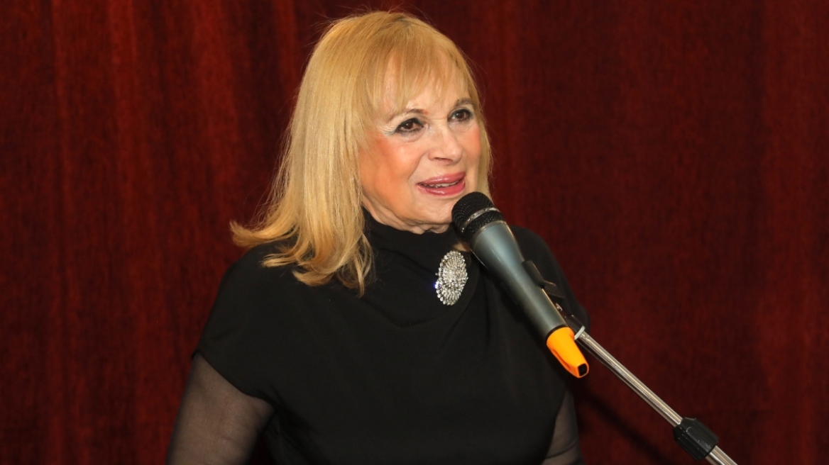 Αννα Φόνσου: Έδωσα τη ζωή μου και τα λεφτά μου για το «Σπίτι του Ηθοποιού» και υπάρχουν συνάδελφοι που δεν έχουν έρθει να το δουν