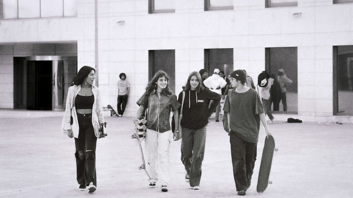 Κουήρ δηλώνει το ένα τέταρτο των νέων της γενιάς Ζ - Χάσμα σε σχέση με το αντίστοιχο ποσοστό σε παλαιότερες γενιές