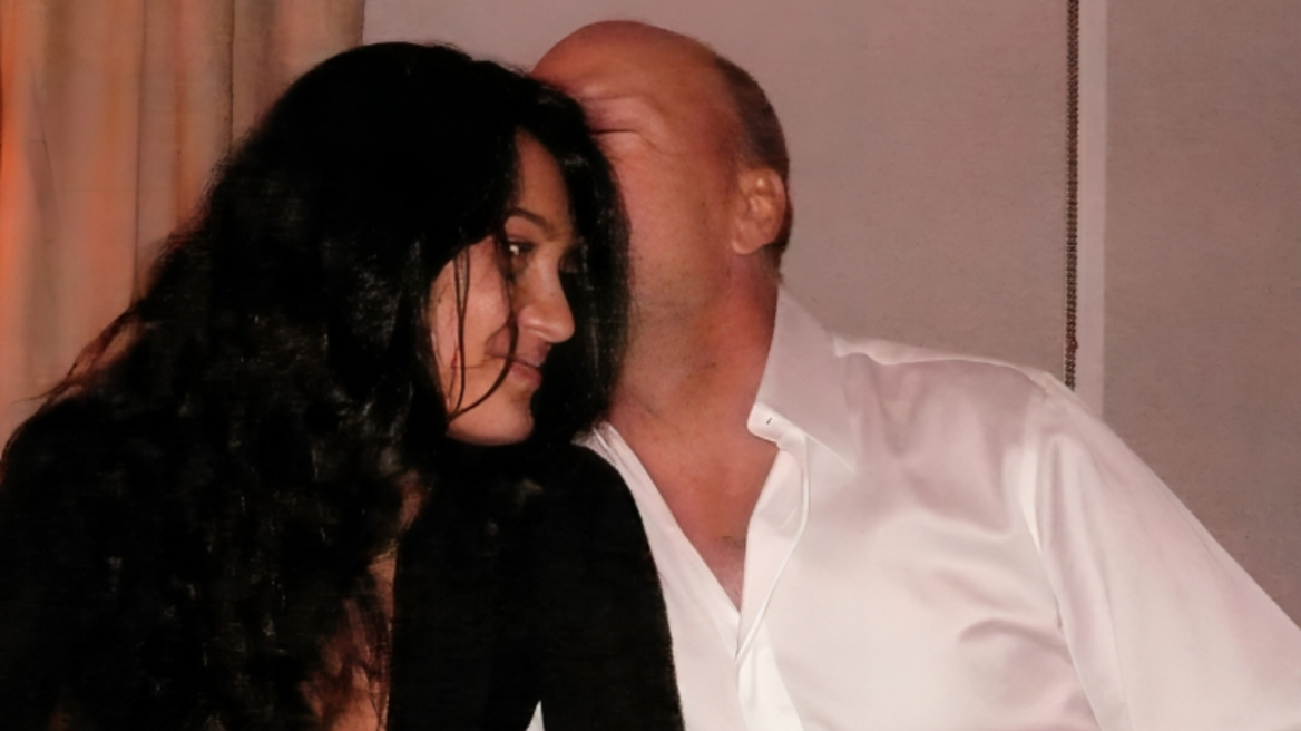 Η Έμα Χέμινγκ γιορτάζει 18 χρόνια κοινής πορείας με τον Μπρους Γουίλις: Με ένα φιλί ο χρόνος σταμάτησε