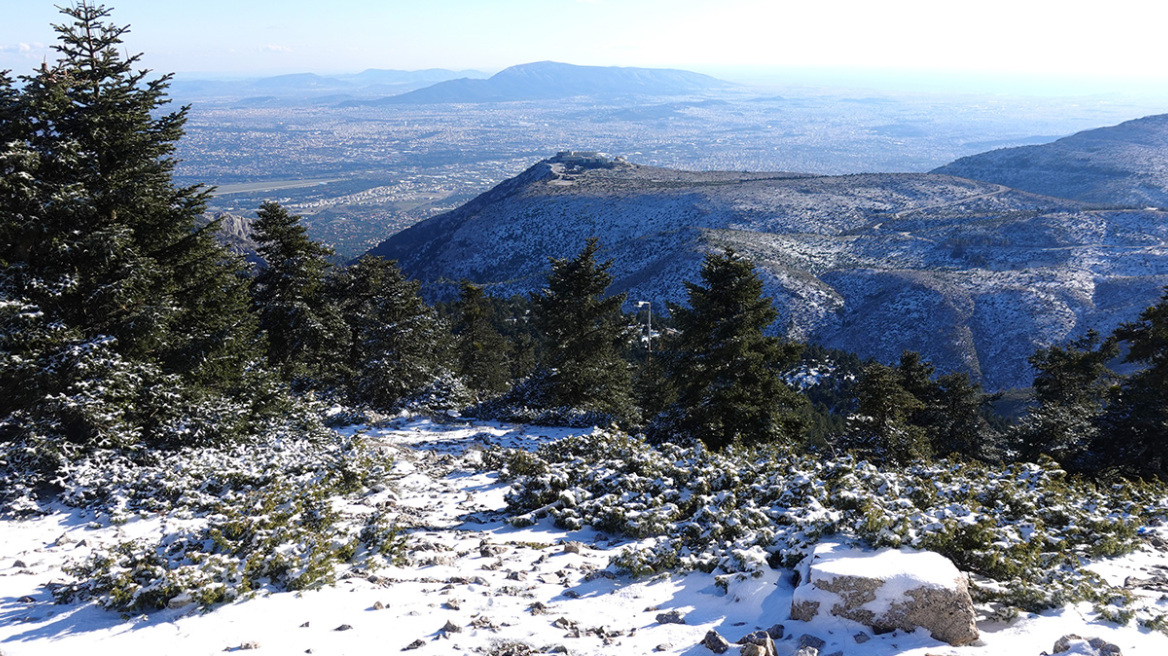 Με χιόνια και πολύ κρύο το ρεβεγιόν της Πρωτοχρονιάς, έρχεται... άνοιξη το Σαββατοκύριακο - Βίντεο