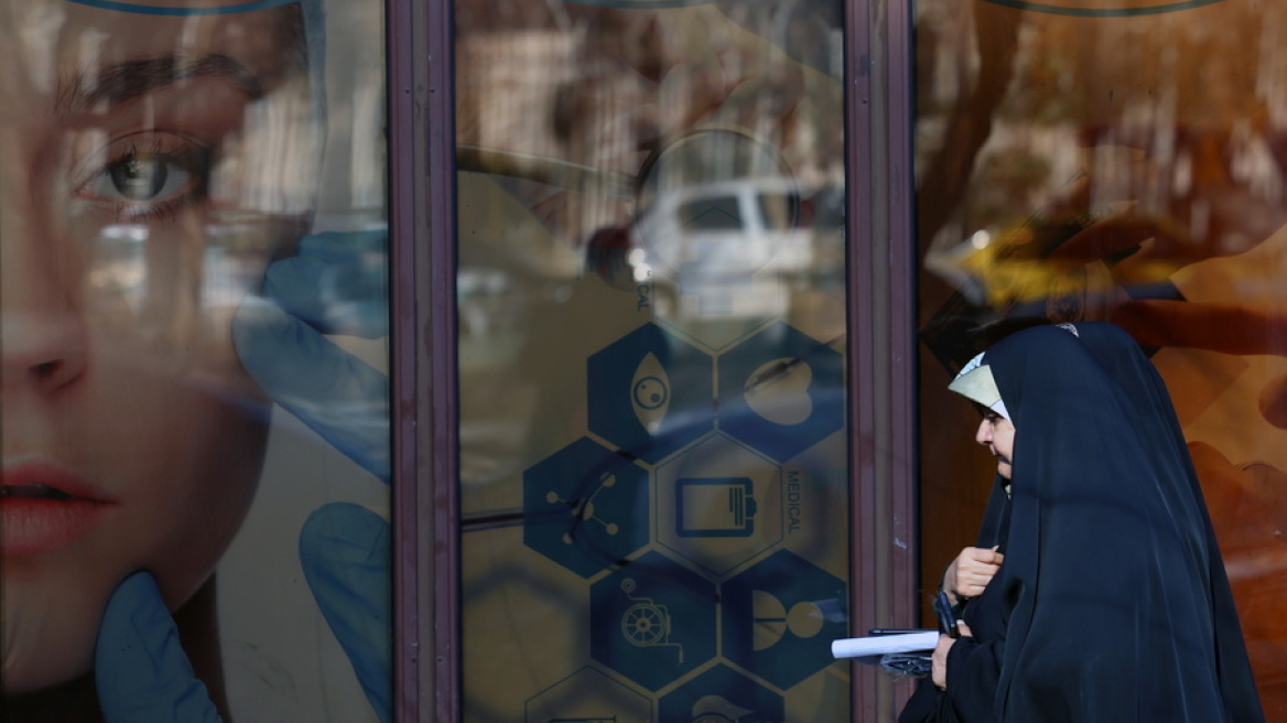 Πληθωρισμός, αστάθεια και μαζικές κινητοποιήσεις: Τι συμβαίνει στο Ιράν μετά τον «πόλεμο των 12 ημερών»
