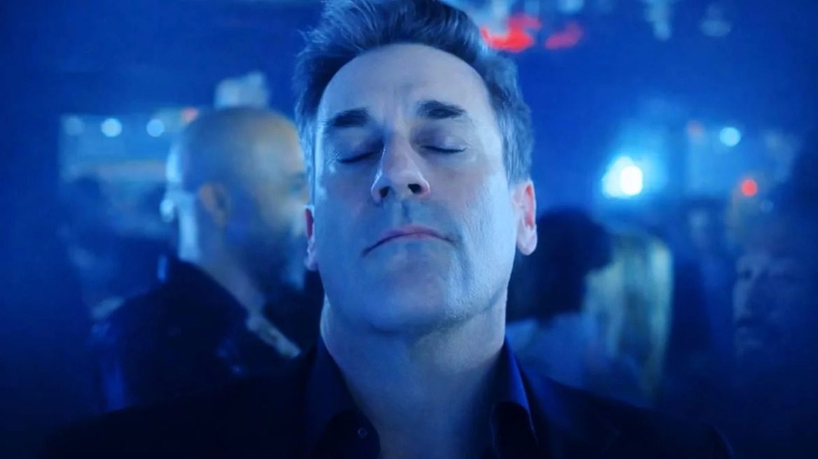 Γιατί ο χορός του Τζον Χαμ έχει γίνει το νέο αγαπημένο βίντεο του διαδικτύου
