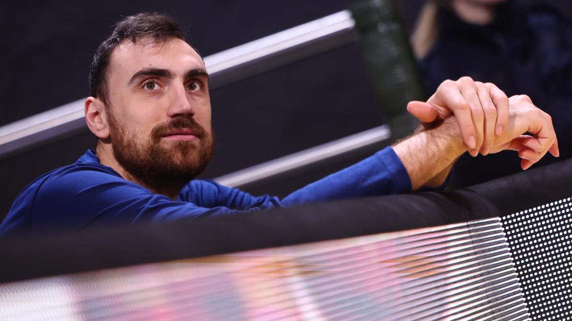 Ολυμπιακός: Αιμάτωμα στο γόνατο ο Μιλουτίνοφ, ταξίδεψε στη Θεσσαλονίκη αλλά δεν παίζει με τον Άρη