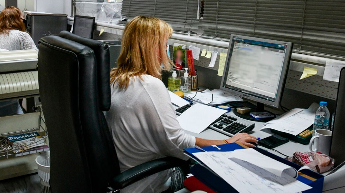 Βροχή ελέγχων από την εφορία το 2026: Πάνω από 72.800 έρευνες της ΑΑΔΕ, ποιοι μπαίνουν στο στόχαστρο