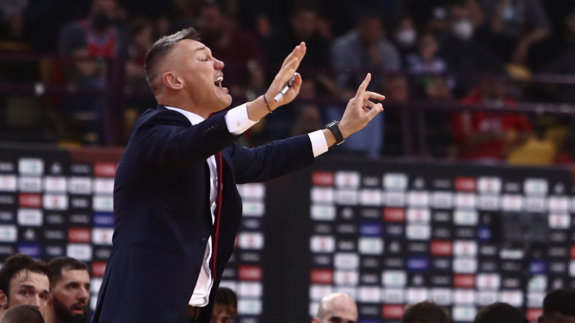 Ειρωνεία Γιασικεβίτσιους για το ΣΕΦ: «Διαρροές έχει μόνο στον Πειραιά, στην Κωνσταντινούπολη δεν υπάρχει διαρροή», βίντεο 