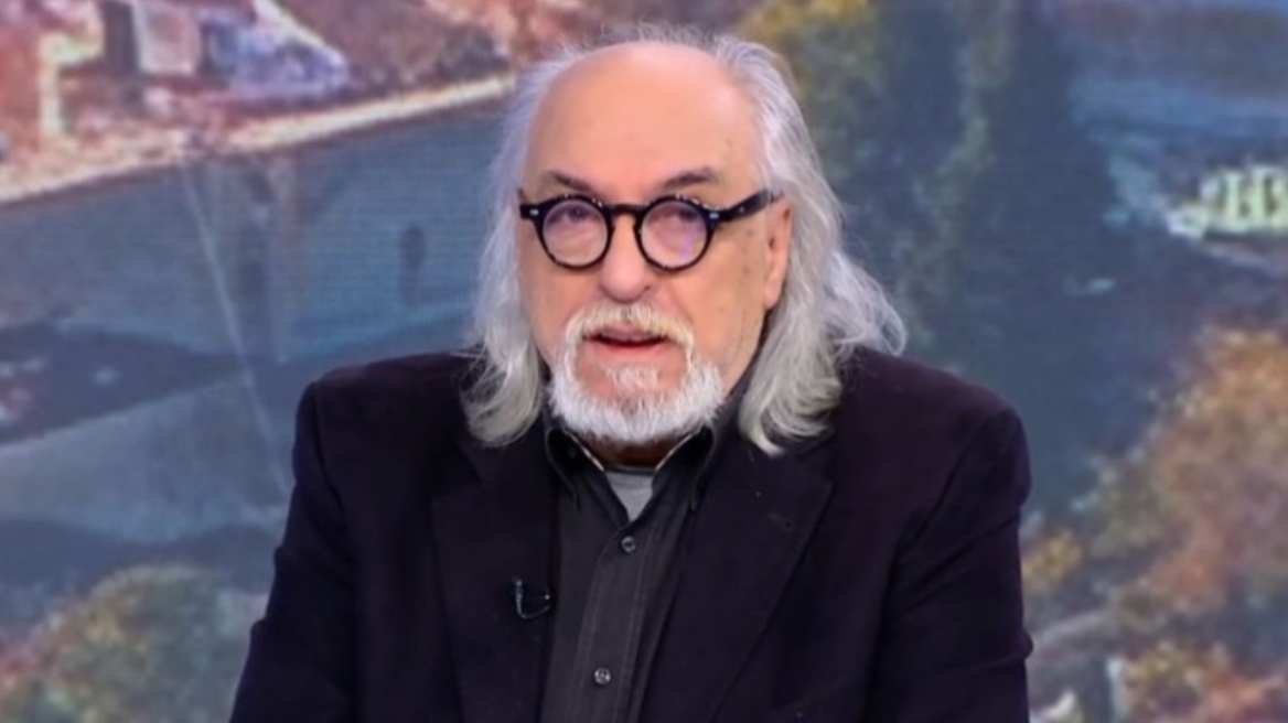 Γιώργος Παπαδάκης: Η συνεργασία μας σημάδεψε τις ζωές μας και τις οικογένειές μας, είπε ο επί 18 χρόνια σκηνοθέτης του