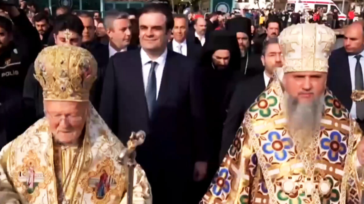 Σε πανηγυρικό κλίμα η Θεία Λειτουργία στο Φανάρι για τα Θεοφάνια, δείτε βίντεο