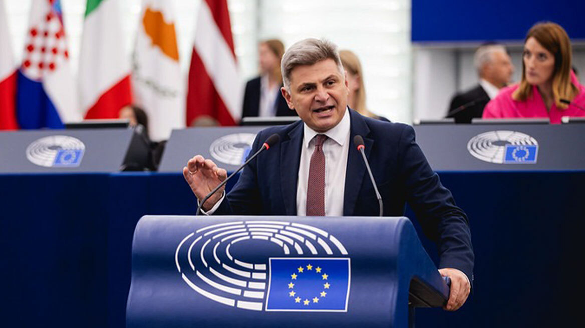 Η πορεία για τη διαγραφή Φαραντούρη από τον ΣΥΡΙΖΑ: Οι εξηγήσεις, ο μονόδρομος και το σκεπτικό της Κουμουνδούρου