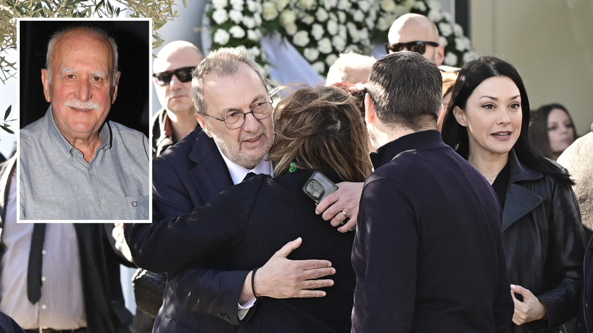 Συγκίνηση στο τελευταίο αντίο στον Γιώργο Παπαδάκη: Ο αποχαιρετισμός από φίλους και συνεργάτες και το «Γιωργάρα στο καλό» του Στρατή Λιαρέλλη