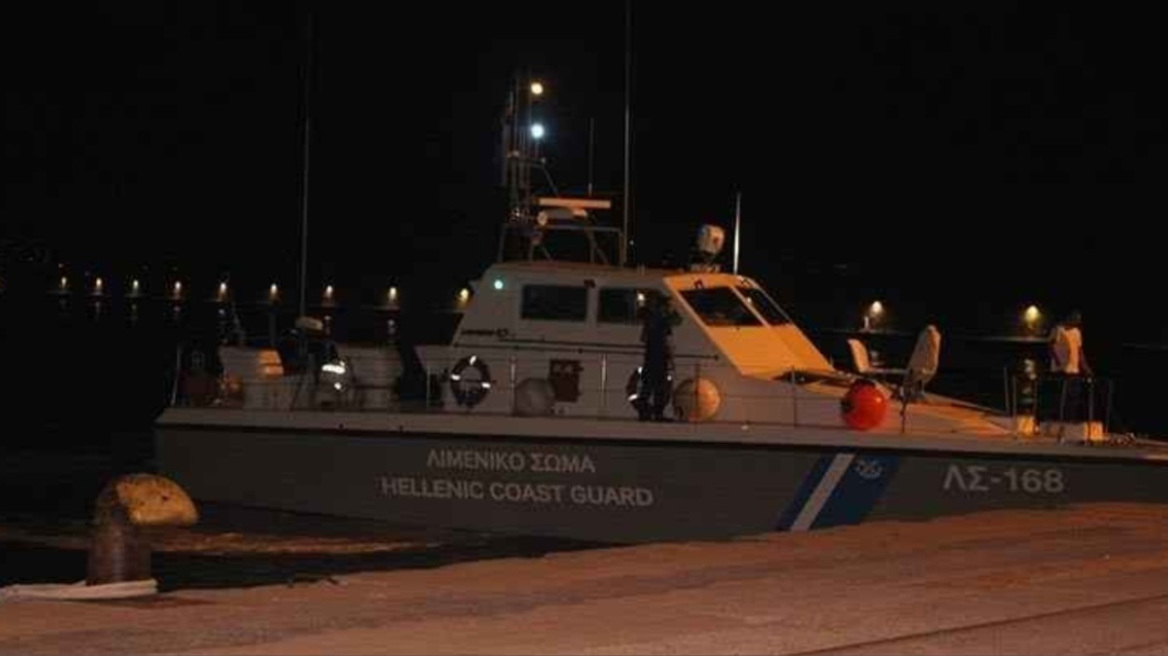 Εντοπίστηκε σορός άνδρα στο λιμάνι του Πειραιά  