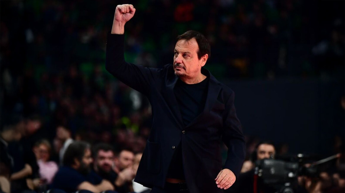 Παναθηναϊκός: Ο Αταμάν αποθεώθηκε από τον κόσμο και απάντησε με υψωμένες γροθιές, δείτε βίντεο