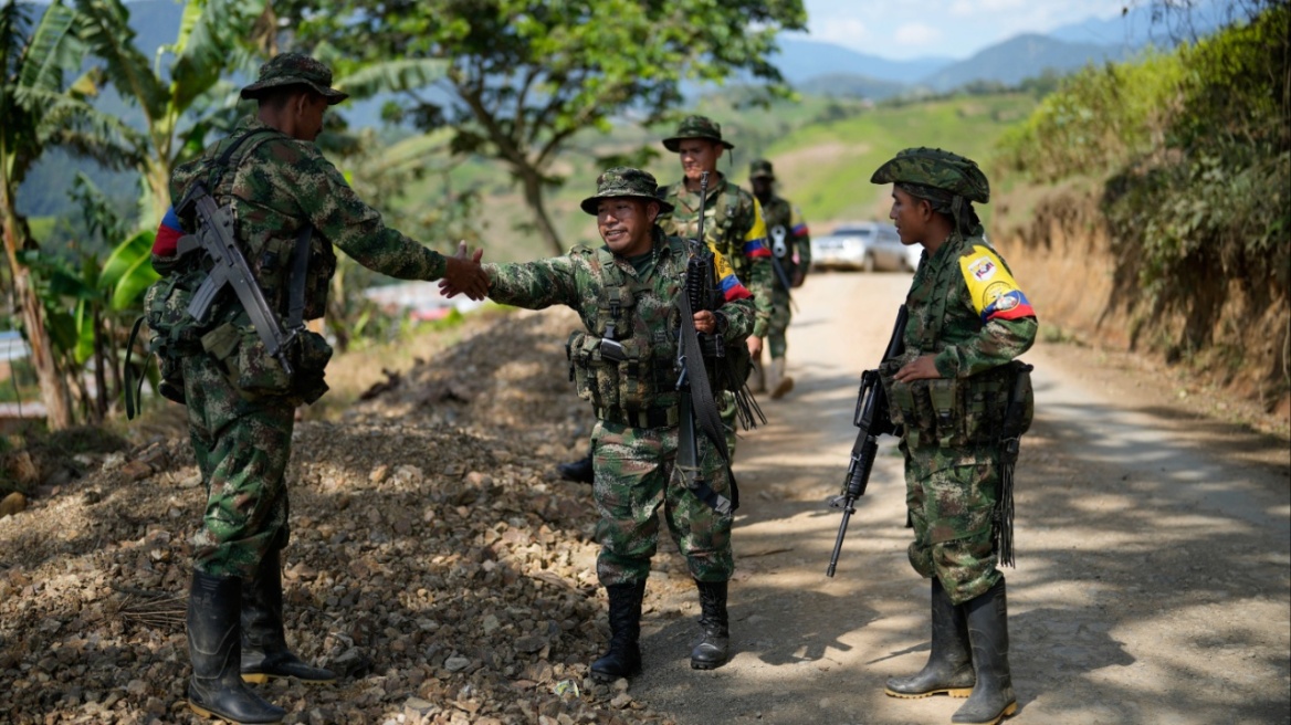 Κάλεσμα Κολομβιανού πρώην ηγέτη των FARC για συστράτευση ανταρτών κατά των ΗΠΑ μετά τη σύλληψη Μαδούρο 