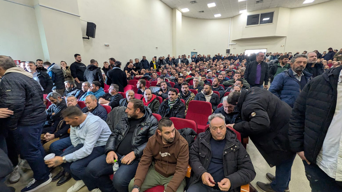 Ναι στον διάλογο, όχι στο συλλαλητήριο την Τρίτη, αποφάσισαν οι αγρότες