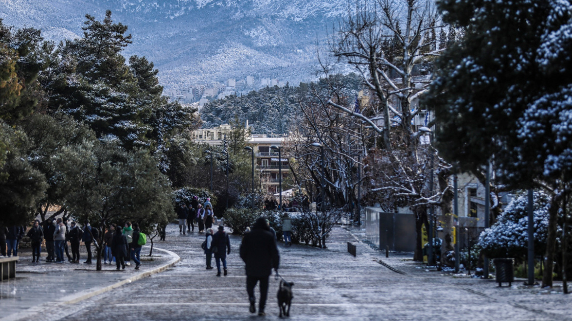 Έκτακτο δελτίο επιδείνωσης καιρού από την ΕΜΥ: Έντονο κύμα ψύχους από το απόγευμα, σε ποιες περιοχές θα χιονίσει