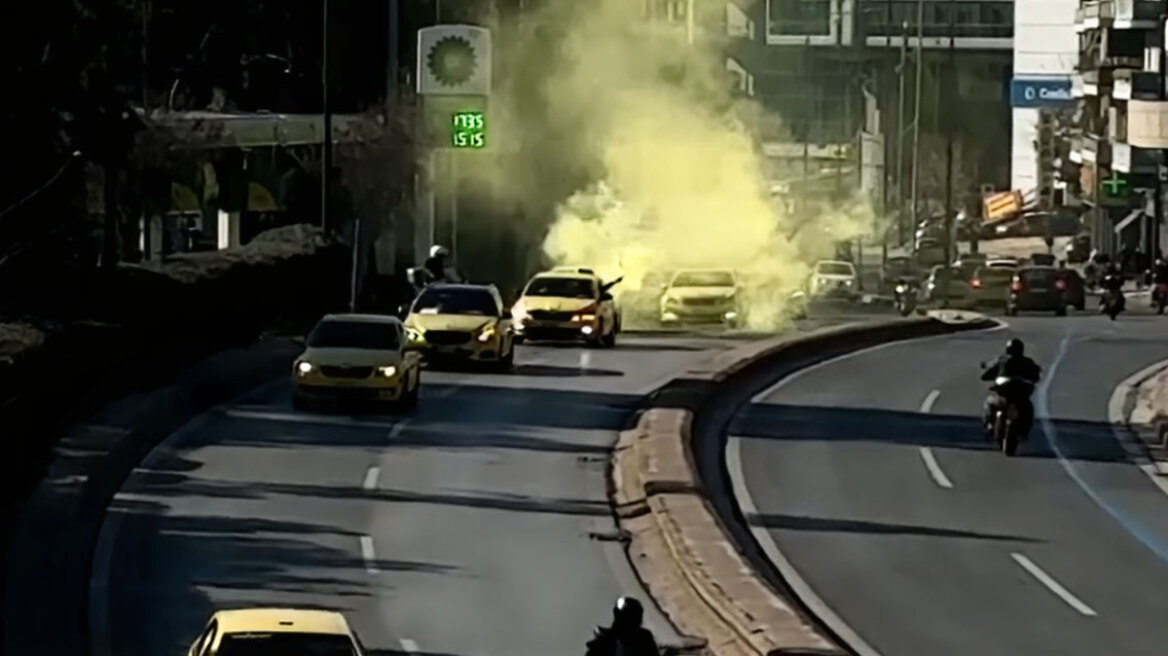 Ταξί: Μηχανοκίνητη πορεία προς το υπουργείο Μεταφορών - Στο κόκκινο το κέντρο της Αθήνας, δείτε πού έχει κίνηση