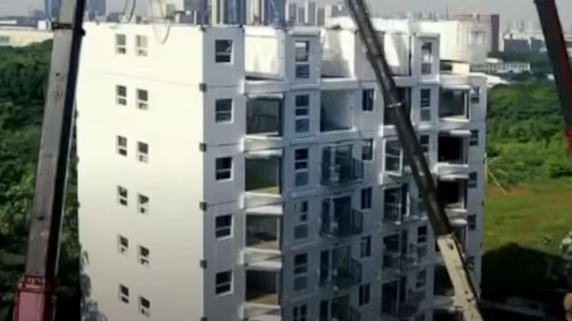 Στην Κίνα «σηκώθηκε» 10όροφο κτίριο-Lego σε μόλις 28 ώρες