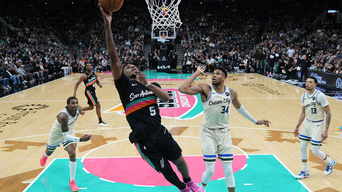 Σπερς - Μπακς 119-101: Τρίτη σερί ήττα για το Μιλγουόκι που απογοητεύει