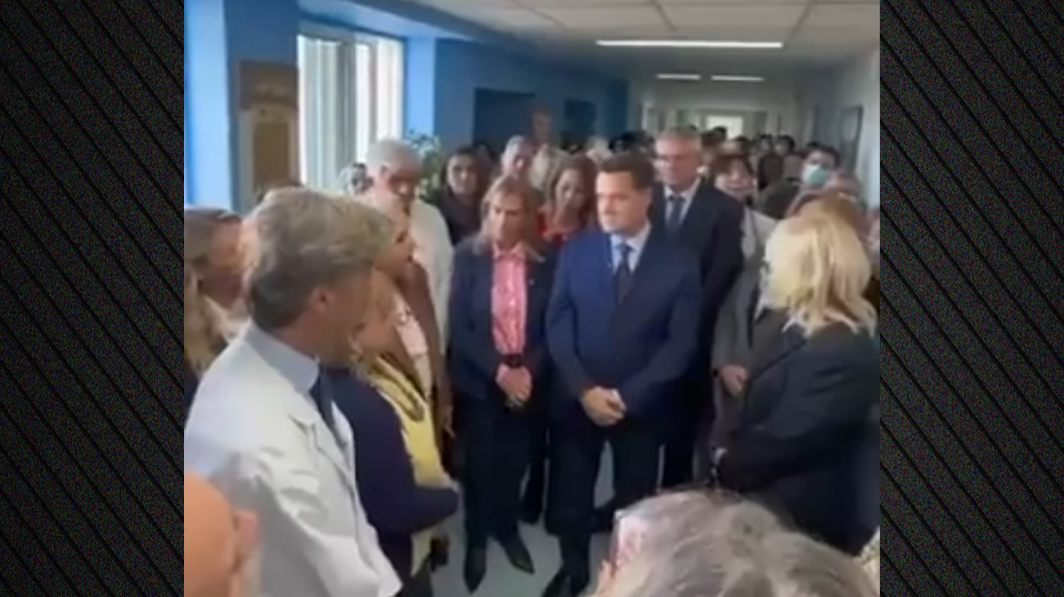 Γεωργιάδης για την επίσκεψη στο «Γ. Γεννηματάς»: Την ώρα που μου επιτίθεται η Αριστερά, ασθενής είναι ευχαριστημένη από τη δουλειά μου