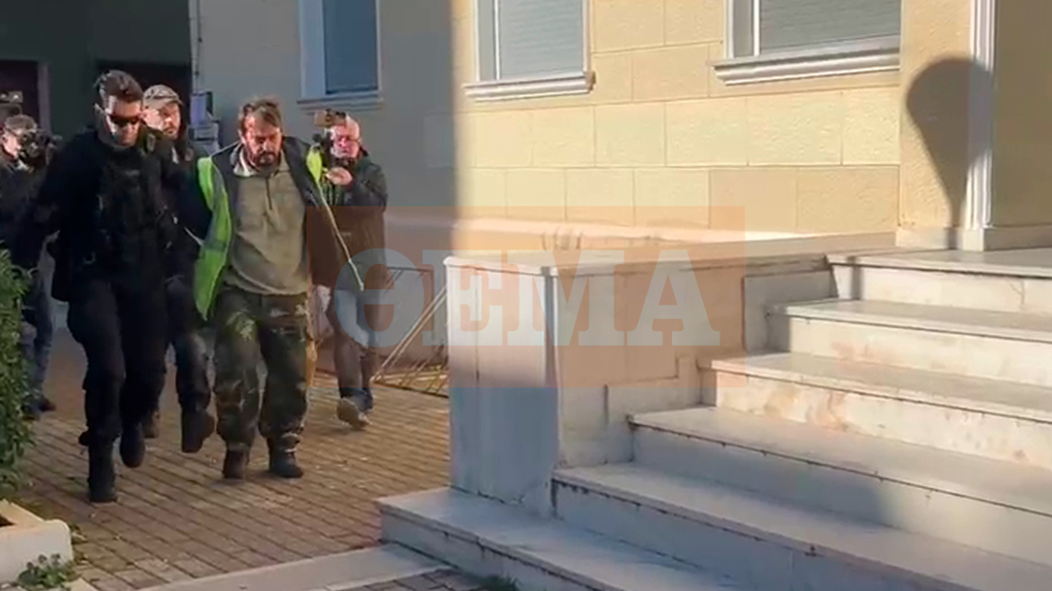 Για ανθρωποκτονία από πρόθεση κατηγορείται ο 44χρονος για το έγκλημα στην Αιτωλοακαρνανία - Οι μαρτυρίες για την ερωτική αντιζηλία που όπλισε το χέρι του