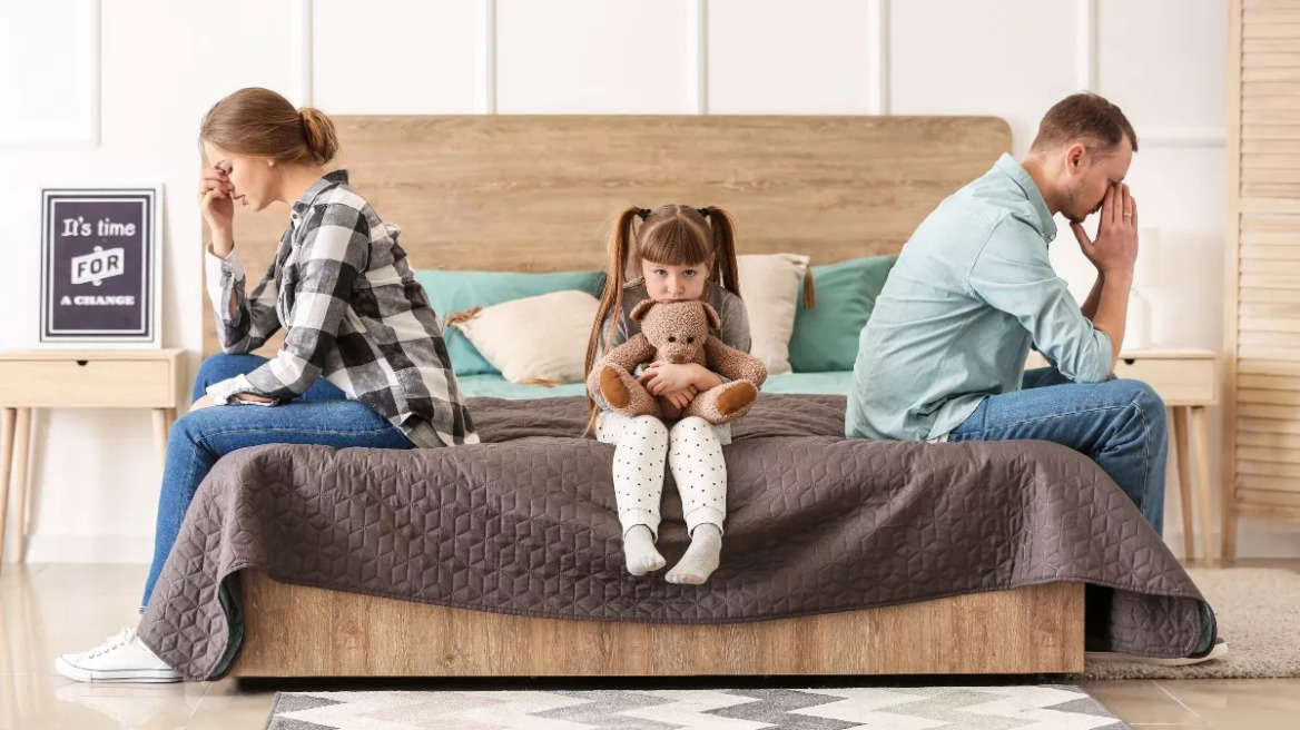 Χωρισμός: Πώς να πείτε στο παιδί σας ότι παίρνετε διαζύγιο
