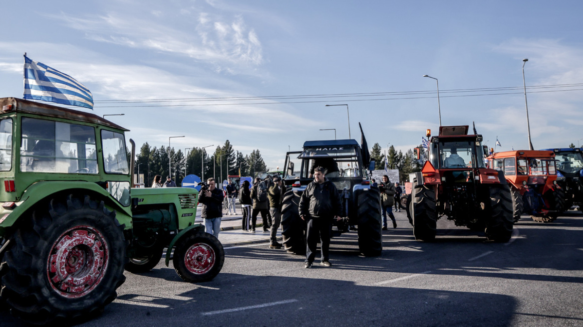 Σήμερα αποφασίζουν για τα μπλόκα οι αγρότες, πιθανή η συνέχιση των κινητοποιήσεων