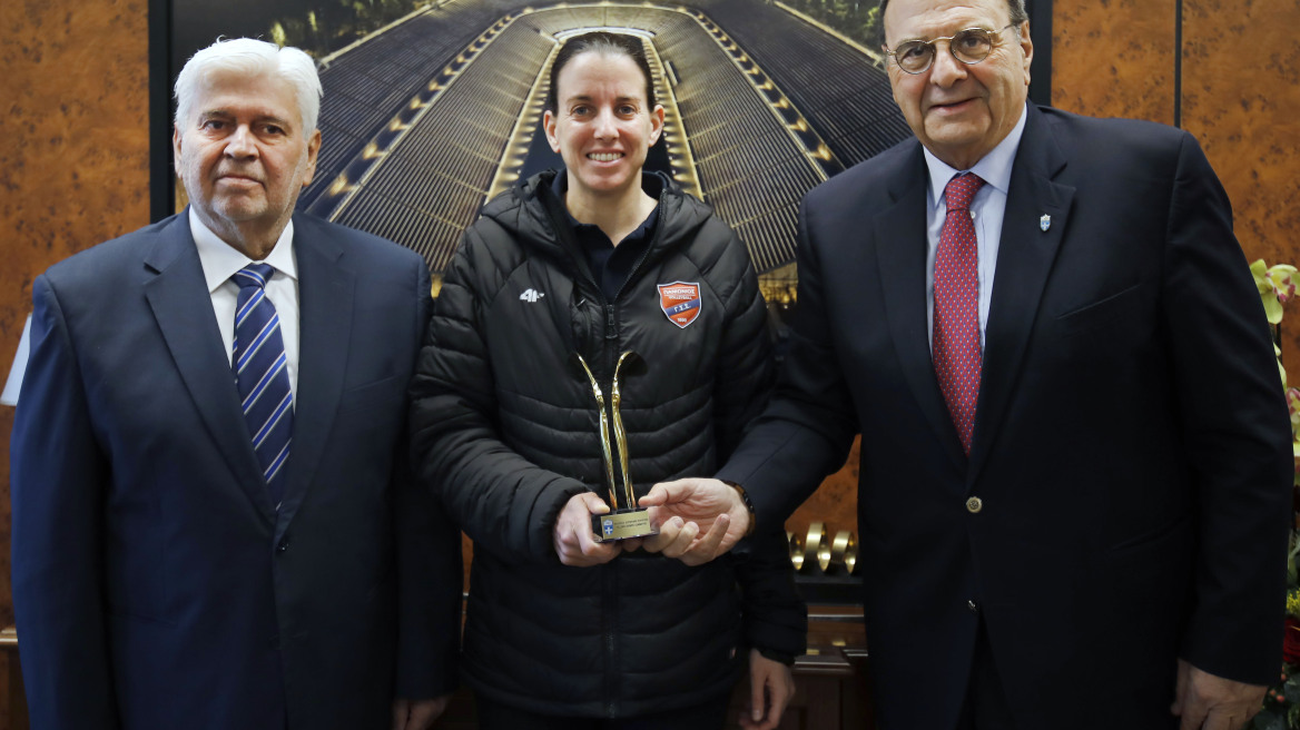 Η Ιωάννα Καρέλια θα στηρίξει αθλητές μέσω του προγράμματος «Υιοθετήστε έναν Αθλητή στο Δρόμο για το Λος Αντζελες»