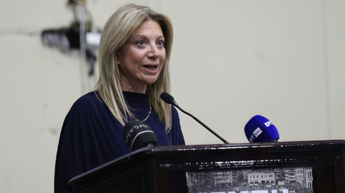 Θύελλα για την πρόεδρο Μαρία που άνοιξε θέμα αμβλώσεων: Το ζήτημα έχει λυθεί, τα θεμελιώδη δικαιώματα δεν αμφισβητούνται, της απαντούν 