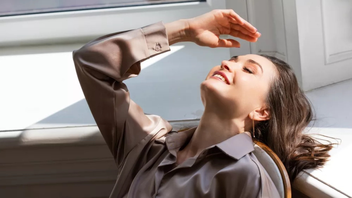 Το φως της ημέρας «ακονίζει» το μυαλό – Διώχνει τη νύστα και βελτιώνει προσοχή και αντανακλαστικά
