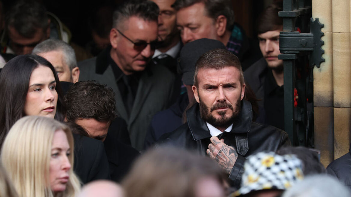 Ρήξη στην οικογένεια Μπέκαμ: Ρώτησαν τον Ντέιβιντ για τον γιο του και εκείνος απλώς χαμογέλασε (βίντεο)