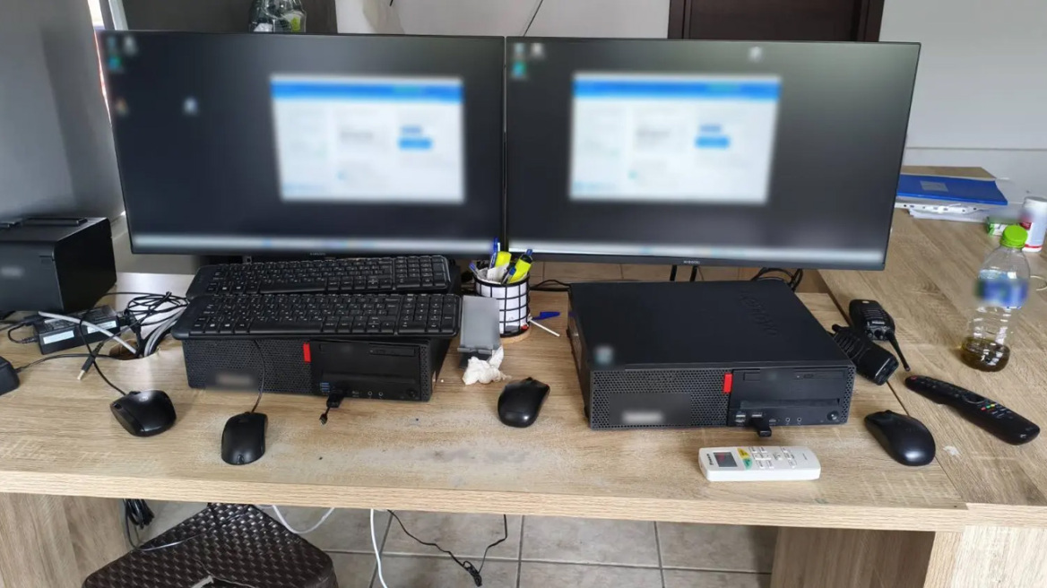 «Έχει κολλήσει, συμβαίνει σε πολλά αυτοκίνητα» απαντούσε το κύκλωμα στα παράπονα πελατών ότι έβαζαν βενζίνη και δεν έσβηνε το λαμπάκι