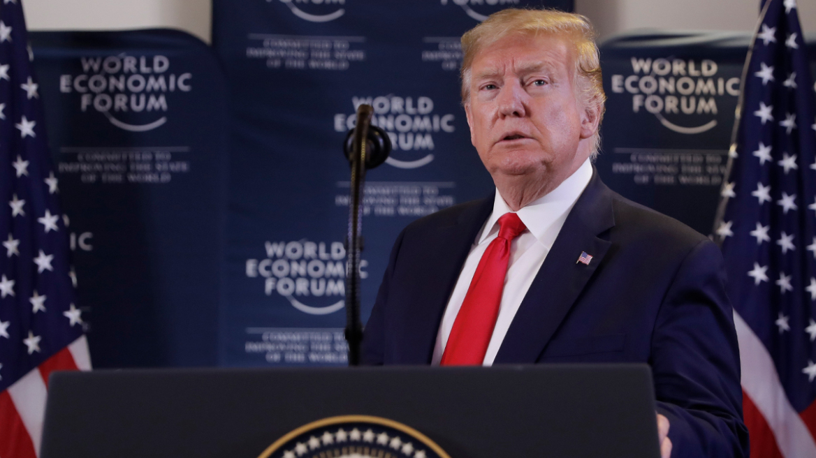 Ο Τραμπ επισκιάζει το Νταβός πριν καν φτάσει και ετοιμάζεται να πιέσει για να αποκτήσει τη Γροιλανδία