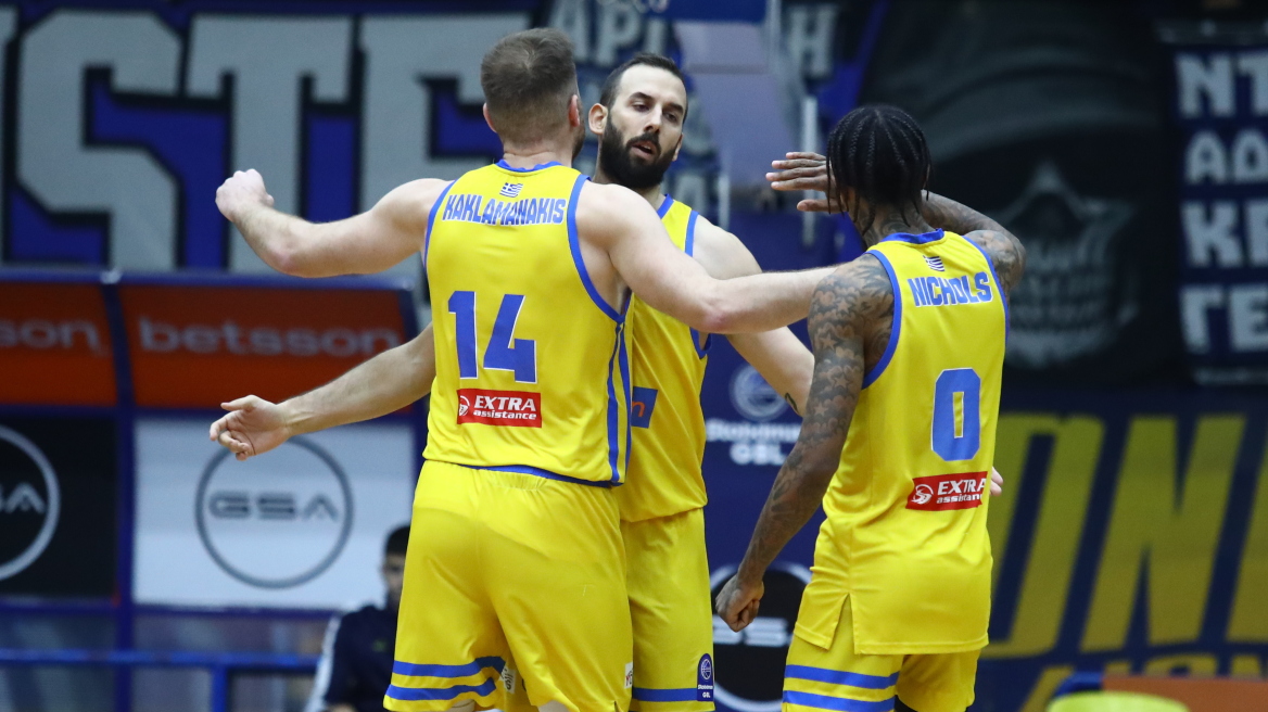 Μετά από πέντε σερί ήττες επέστρεψε στις νίκες το Περιστέρι 82-69 την Καρδίτσα, βίντεο 