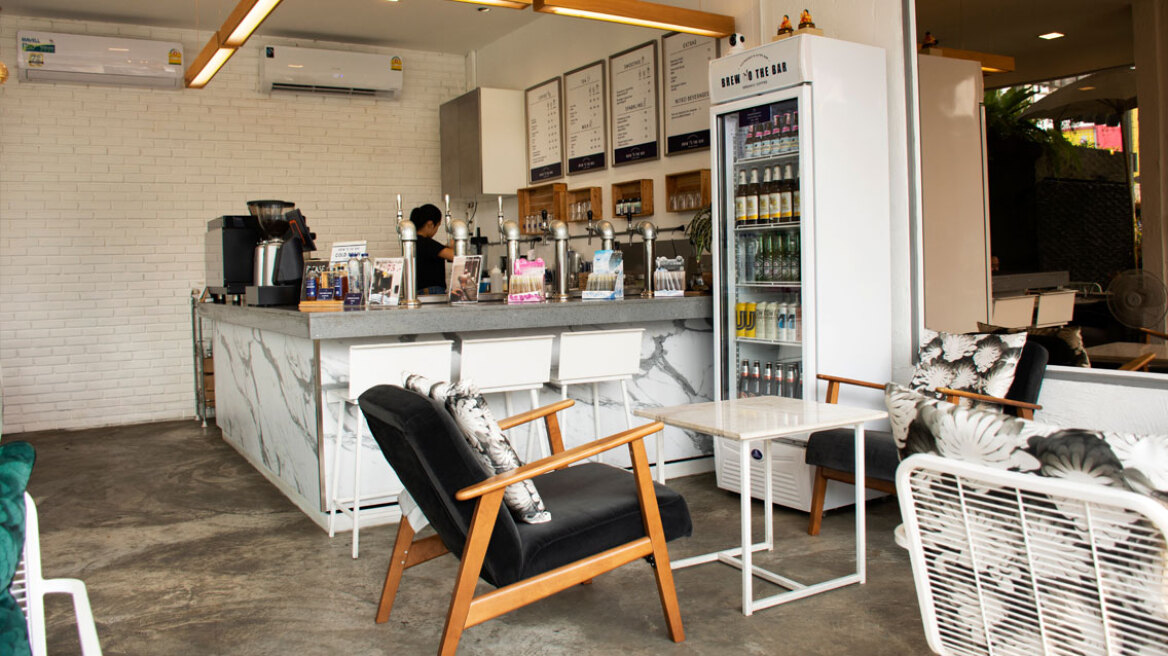 Κρασί, δίσκοι, πίτσα και φυτά – Τα πολυχρηστικά καταστήματα που αλλάζουν την Αθήνα