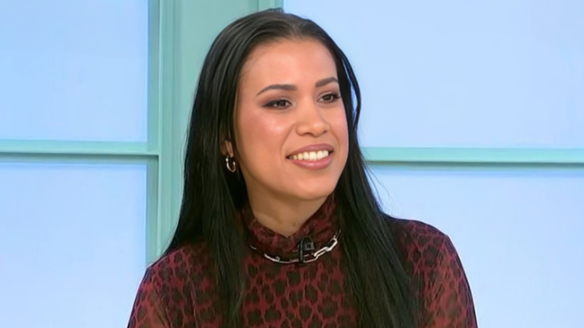 Eurovision: Αν και γεννήθηκα στην Κούβα, έχω γίνει ό,τι είμαι στην Ελλάδα, δήλωσε η φιναλίστ του ελληνικού τελικού, Rosanna Mailan 