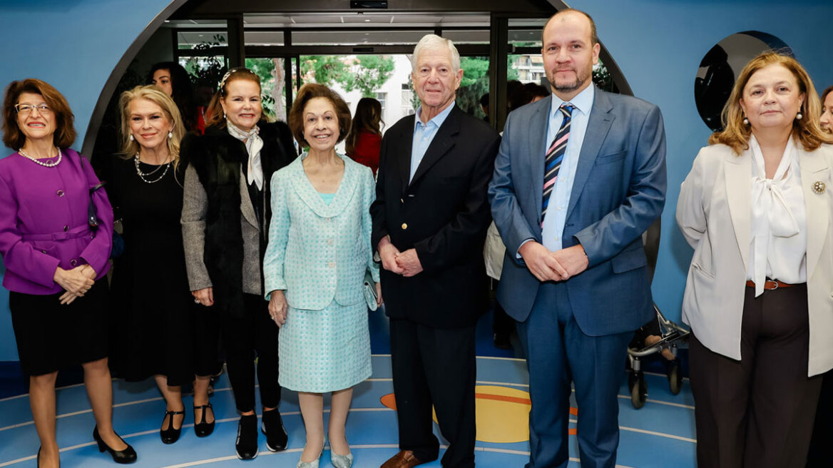 Lifeline Hellas: Οι «Little Santa» μοίρασαν χαμόγελα και 250 δώρα στα παιδιά των νοσοκομείων Παίδων
