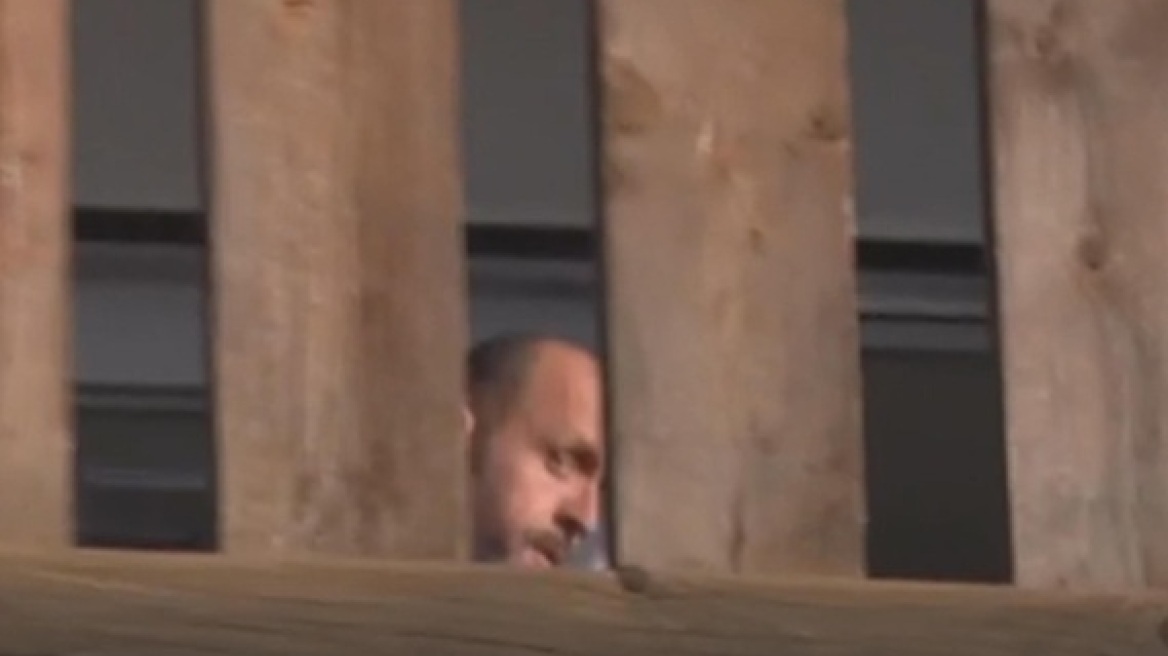 Φρουρούμενος στη βίλα του ο ιδιοκτήτης του μπαρ στο Κραν Μοντανά μετά την αποφυλάκιση - Μυστήριο με την εγγύηση €430.000