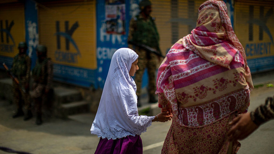 Η γυναίκα από το Πακιστάν που πάλεψε για να σπουδάσει και τώρα θέλει να γίνει Πρόεδρος στην κοινότητά της