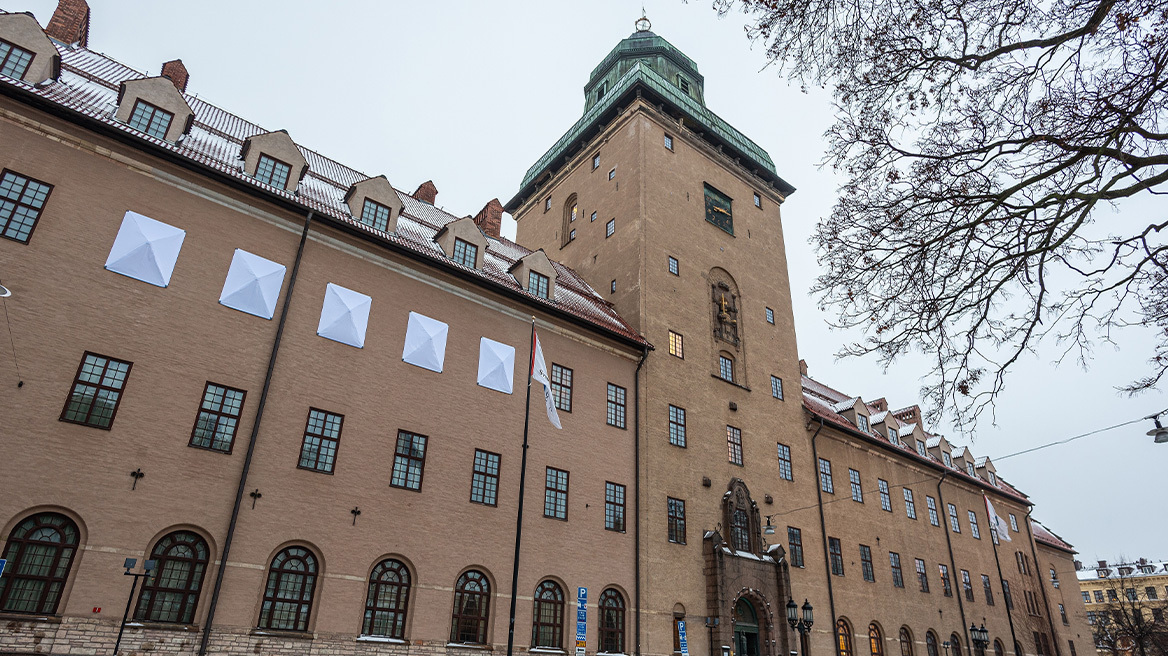 Φυλάκιση από την ηλικία των 13 ετών προωθεί η σουηδική κυβέρνηση, αντιδράσεις για το νομοσχέδιο