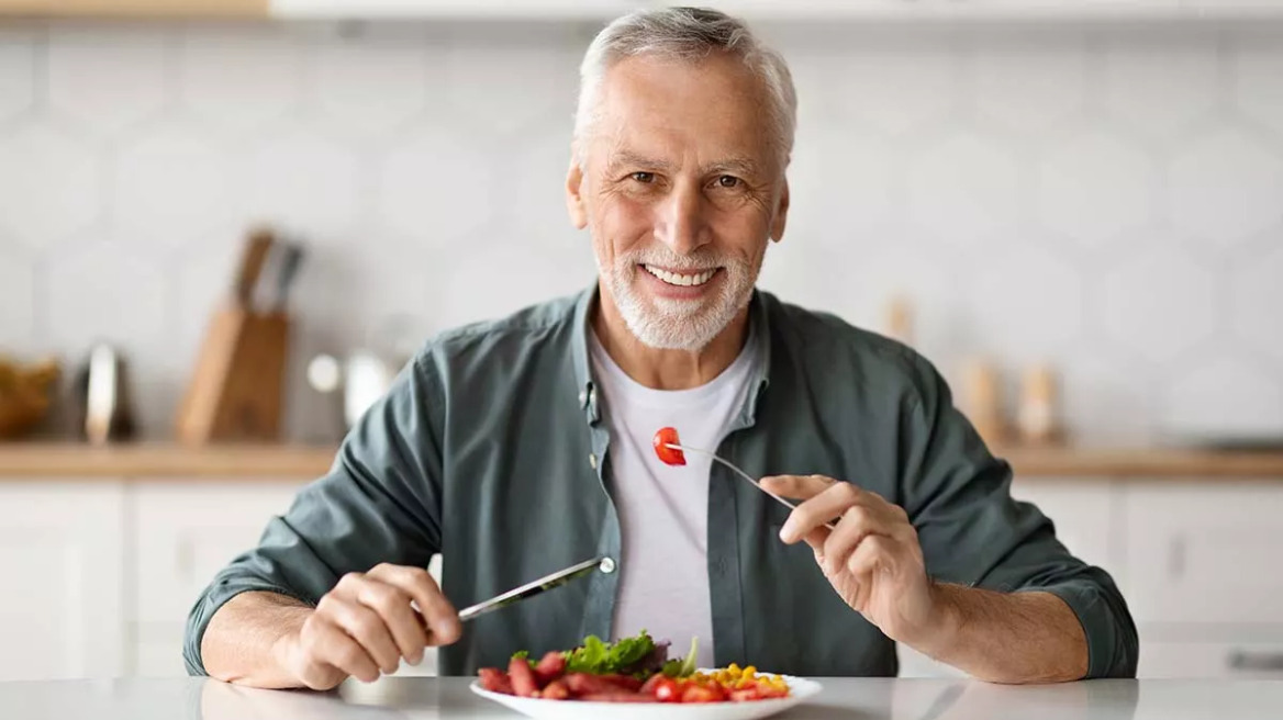 Κερδισμένοι στο ράλι της μακροζωίας οι κρεατοφάγοι; Η επιστήμη απαντά
