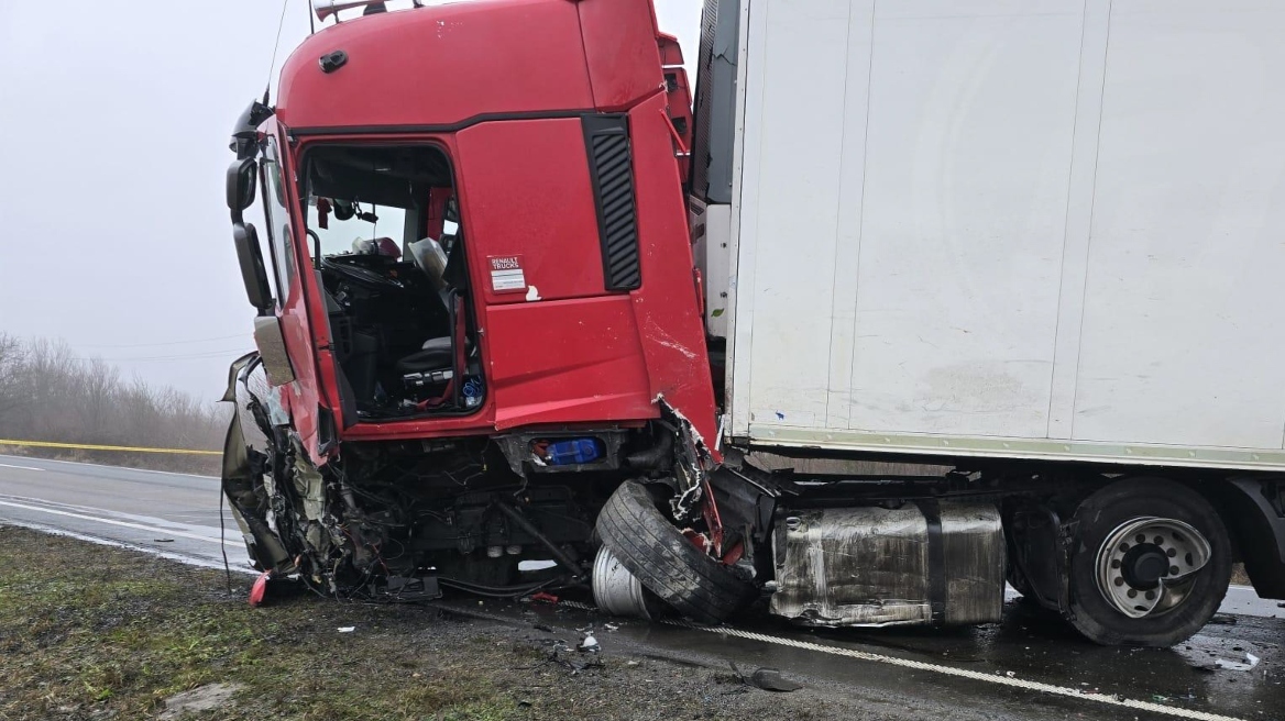 Συγκλονισμένος ο Πολωνός οδηγός της νταλίκας που χτύπησε στο βανάκι των οπαδών του ΠΑΟΚ: «34 χρόνια στο τιμόνι, δεν έχω ξαναδεί κάτι τέτοιο»

