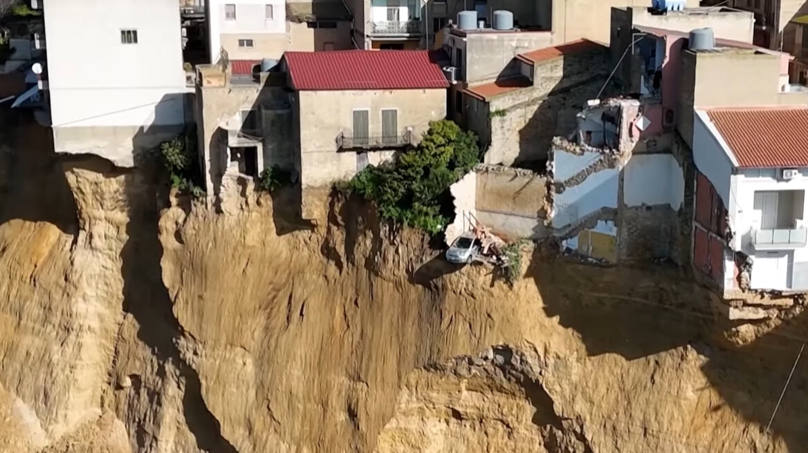  Κρίσιμη παραμένει η κατάσταση στο Νισέμι της Σικελίας καθώς συνεχίζονται οι κατολισθήσεις