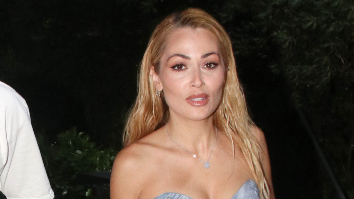 H Ελένη Βουλγαράκη έβαλε τα κλάματα στην τελευταία της ραδιοφωνική εκπομπή: Δεν μπορώ να το διαχειριστώ, είστε οικογένεια