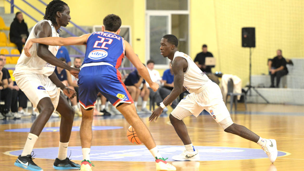 «Δεν ήμουν μεθυσμένος» λέει ο μπασκετμπολίστας που συνελήφθη να οδηγεί πάνω στις γραμμές του τρένου στην Ιερά Οδό, δείτε βίντεο