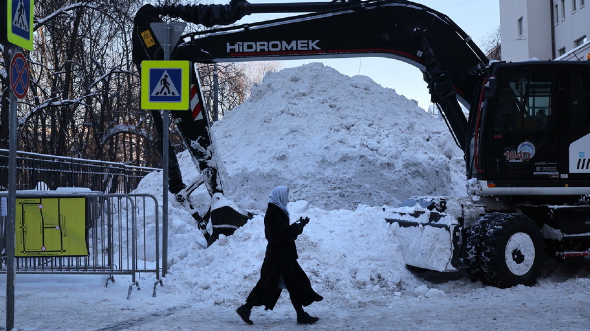 Ιστορική χιονόπτωση στη Μόσχα: Η σφοδρότερη των τελευταίων 200 και πλέον ετών