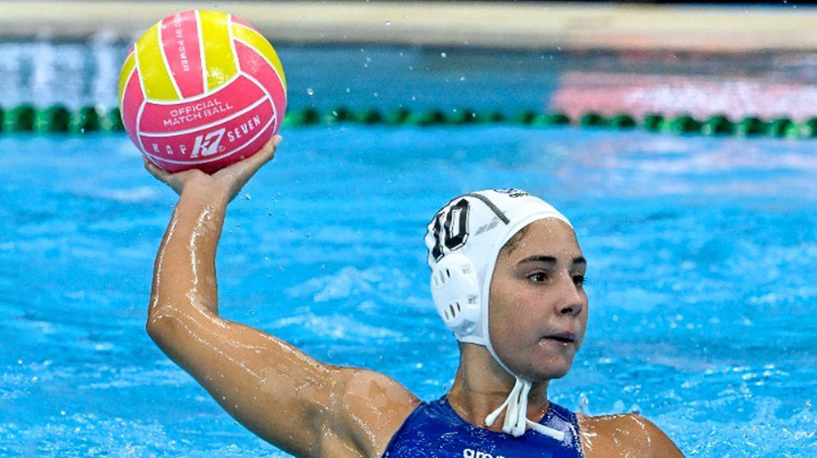 Εντυπωσιακή η Εθνική πόλο των γυναικών, νίκησε 15-10 την Ιταλία και πέρασε στα ημιτελικά του Ευρωπαϊκού Πρωταθλήματος
